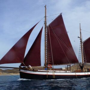 Historia del barco Ora et labora. Navegación tradicional.